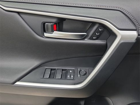 Certified 2025 Toyota RAV4 Limited w/ Advanced Technology Package image 25