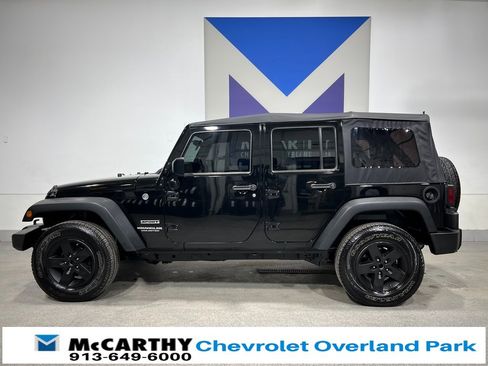 Used 2017 Jeep Wrangler Unlimited Sport w/ Connectivity Group image 8