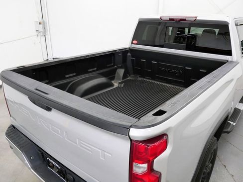 Used 2021 Chevrolet Silverado 2500 LTZ w/ LTZ Premium Package AWD/4WD image 39