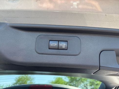 Used 2025 Toyota Grand Highlander XLE image 23