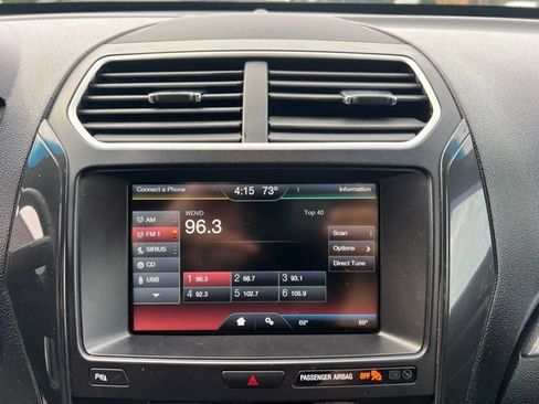 Used 2016 Ford Explorer XLT w/ Equipment Group 202A AWD/4WD image 29