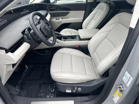 New 2026 Lincoln Nautilus Reserve w/ Jet Appearance Package AWD/4WD image 9