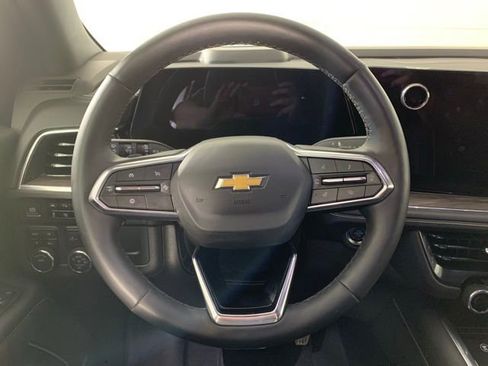 Used 2025 Chevrolet Tahoe Premier AWD/4WD image 15