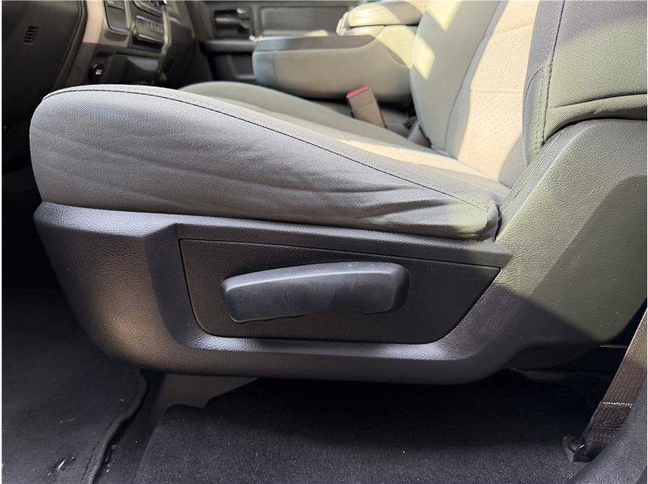 Used 2018 RAM 2500 Tradesman w/ Chrome Appearance Group AWD/4WD image 10