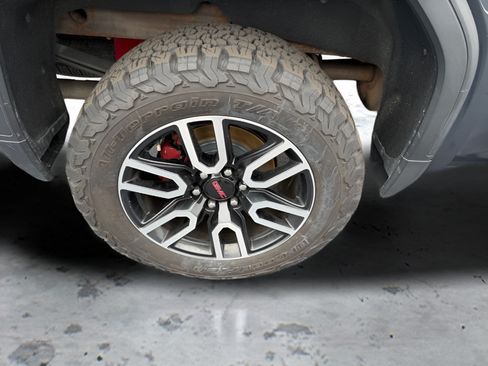 Used 2019 GMC Sierra 1500 AT4 w/ AT4 Premium Package AWD/4WD image 47