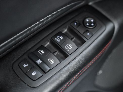 Used 2025 Dodge Durango GT AWD/4WD image 42