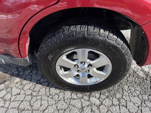 Used 2011 Ford Escape Limited w/ 302A Rapid Spec Order Code image 11