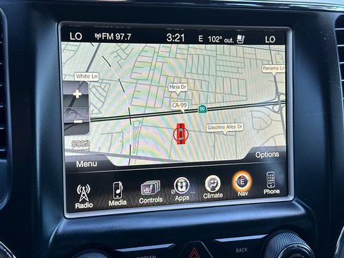 Used 2017 Jeep Grand Cherokee Limited w/ Luxury Group II RWD image 18