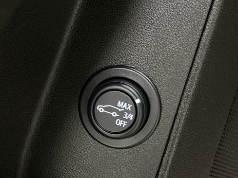 Certified 2024 Chevrolet Equinox RS FWD image 27