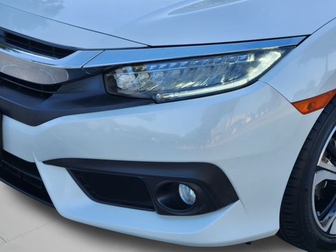Used 2016 Honda Civic Touring image 33