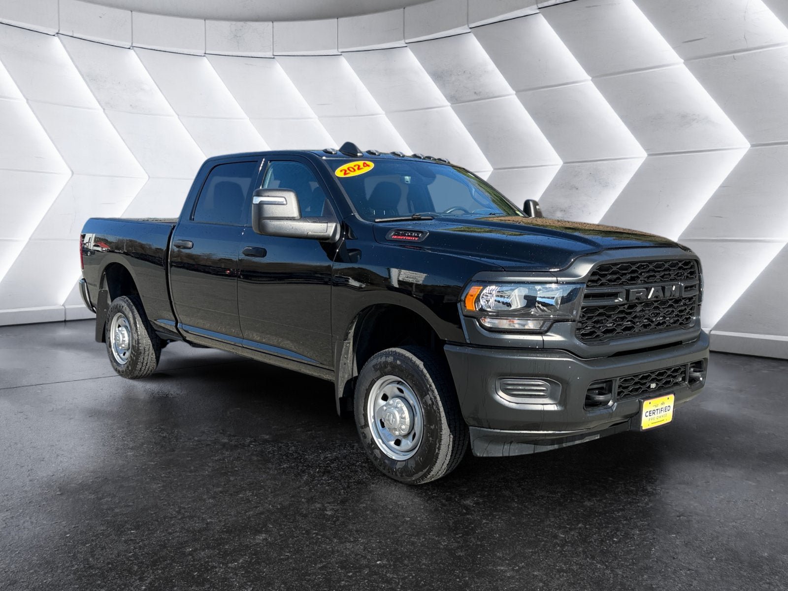 Used 2024 RAM 2500 Tradesman AWD/4WD image 7