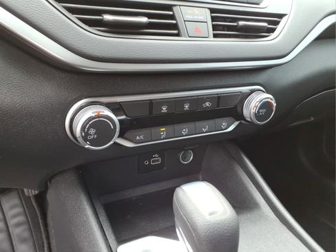 Used 2023 Nissan Altima 2.5 S FWD image 26