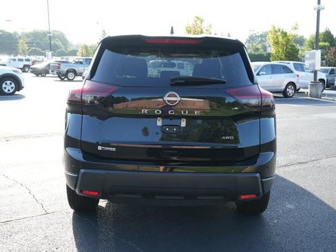 Used 2025 Nissan Rogue SV AWD/4WD image 6
