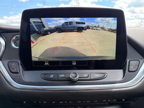 Used 2025 Chevrolet Blazer LT image 18