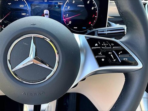 Used 2026 Mercedes-Benz GLC 300 4MATIC image 21