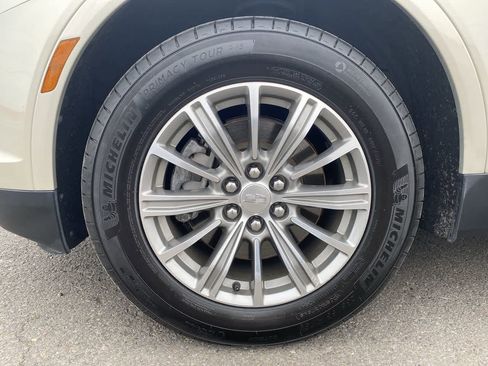 Used 2017 Cadillac XT5 Luxury FWD image 10