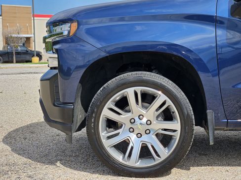 Used 2021 Chevrolet Silverado 1500 LT AWD/4WD image 12