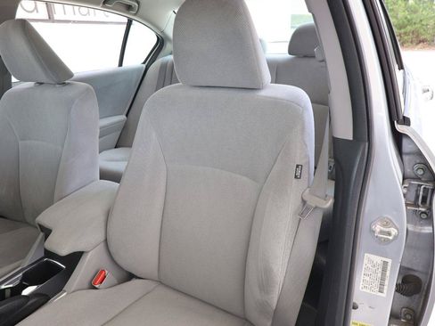 Used 2013 Honda Accord LX image 19