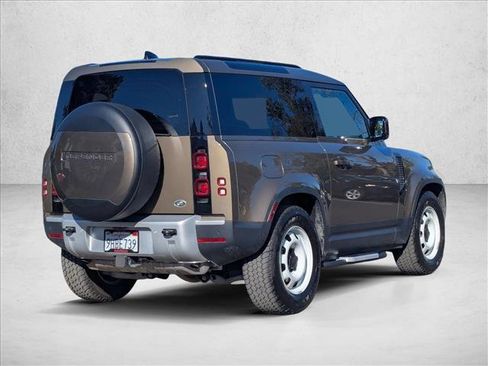 Used 2023 Land Rover Defender 90 S image 5