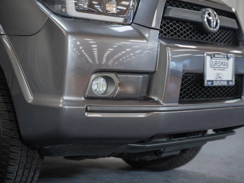 Used 2010 Toyota 4Runner Trail AWD/4WD image 15