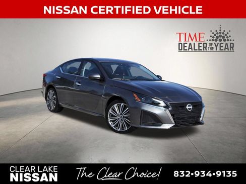 Certified 2025 Nissan Altima 2.5 SL AWD/4WD image 1