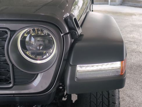 New 2026 Jeep Gladiator Sport image 10