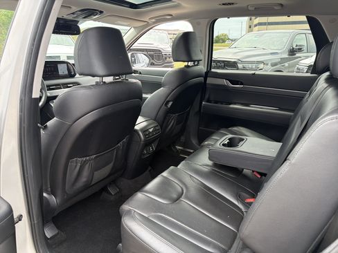 Used 2022 Hyundai Palisade SEL w/ 8P Bench Seat Package AWD/4WD image 19