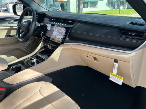 New 2026 Jeep Grand Cherokee L Limited image 34