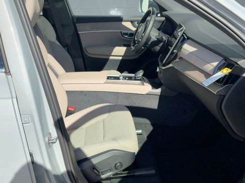 New 2026 Volvo XC90 B6 Plus w/ Protection Package Premier image 30