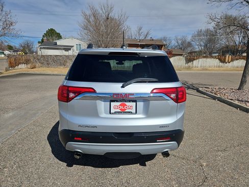 Used 2018 GMC Acadia SLT image 6