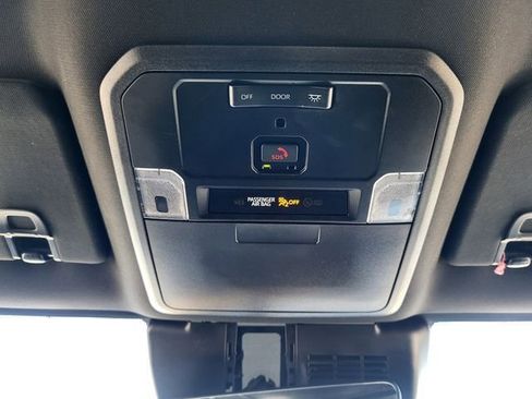 Used 2024 Toyota Tacoma TRD Off-Road AWD/4WD image 19