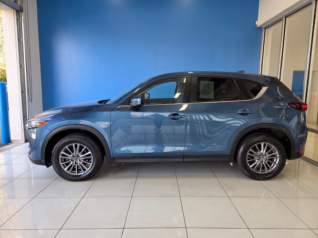 Used 2017 MAZDA CX-5 Touring w/ Preferred Equipment Package FWD image 4