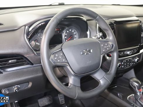 Used 2023 Chevrolet Traverse RS image 6