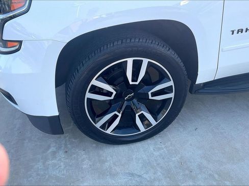 Used 2020 Chevrolet Tahoe Premier w/ Premier 6.2L Value Package RWD image 8