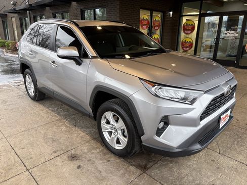 Used 2021 Toyota RAV4 XLE image 4