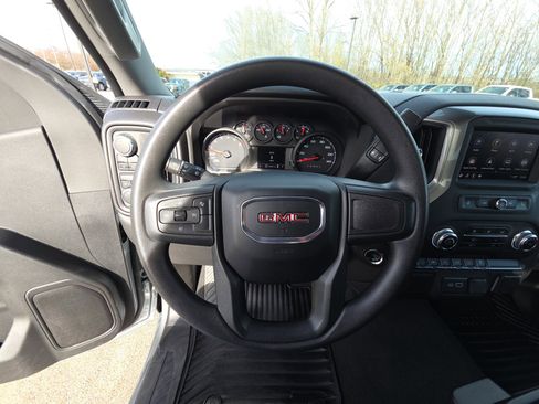 Certified 2025 GMC Sierra 1500 Pro w/ Pro Value Package image 18