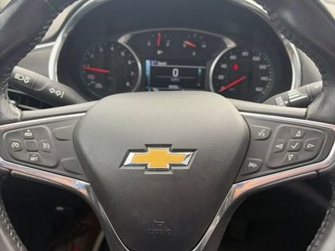 Used 2018 Chevrolet Malibu LT w/ Leather Package FWD image 4