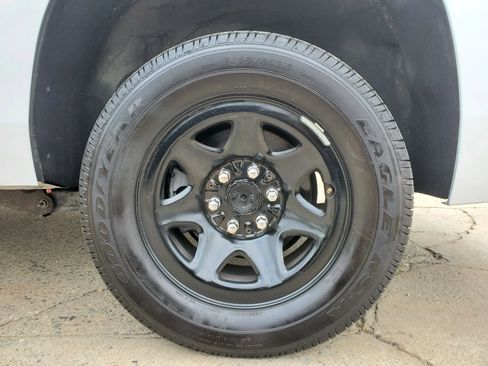 Used 2020 Chevrolet Tahoe 4WD w/ Enhanced Driver Alert Package image 46