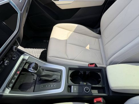 Used 2020 Audi Q3 2.0T Premium Plus w/ Premium Plus Package AWD/4WD image 15