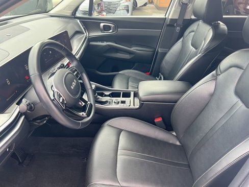 Used 2024 Kia Sorento S AWD/4WD image 4