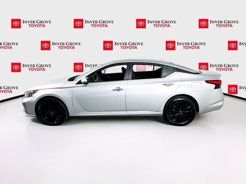 Used 2025 Nissan Altima 2.5 SV w/ SV Special Edition Package AWD/4WD image 8