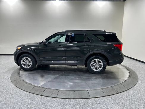 Certified 2023 Ford Explorer XLT w/ Equipment Group 202A AWD/4WD image 10