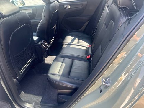 Used 2023 Volvo XC40 B5 Plus w/ Climate Package AWD/4WD image 6