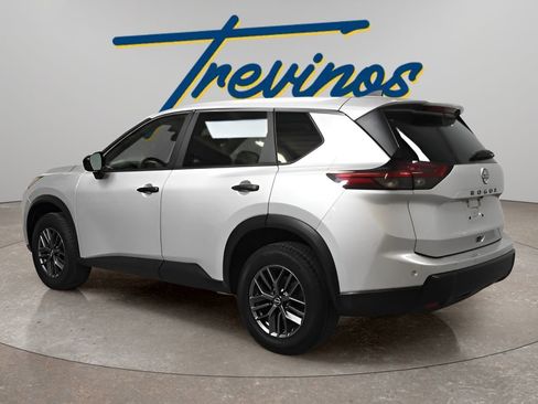 Used 2024 Nissan Rogue S FWD image 9