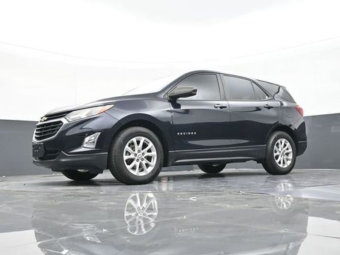 Used 2021 Chevrolet Equinox LS image 52