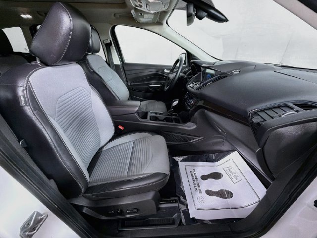 Used 2019 Ford Escape Titanium AWD/4WD image 28