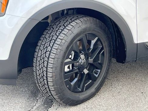 Used 2025 Kia Telluride SX Prestige X-Pro AWD/4WD image 3