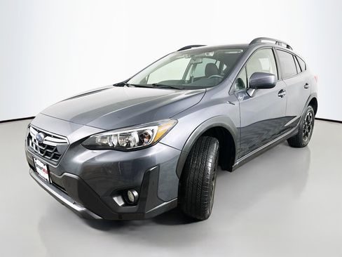 Used 2021 Subaru Crosstrek 2.0i Premium AWD/4WD image 3