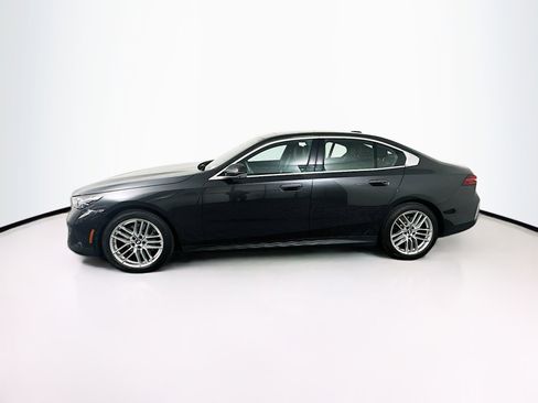 Used 2024 BMW 530i image 4