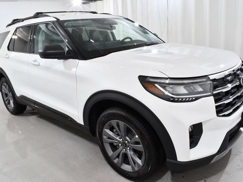 New 2026 Ford Explorer Active w/ Active Comfort Package AWD/4WD image 5